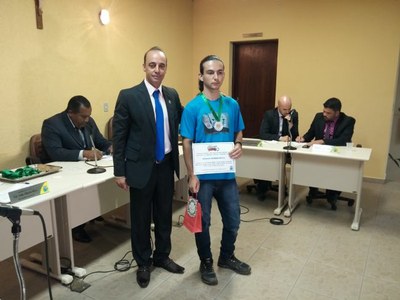 Entrega da medalha de Aluno Nota 10