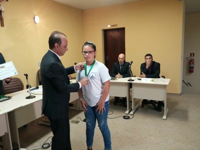 Entrega da medalha de Aluno Nota 10