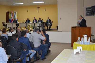 Entrega de títulos no aniversário da cidade em 2018