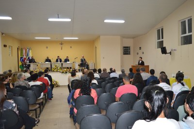 Entrega de títulos no aniversário da cidade em 2018