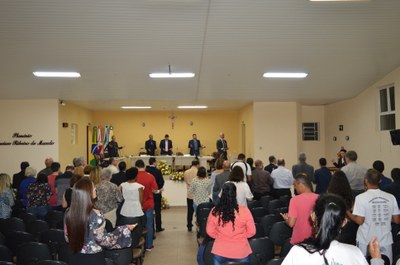 Entrega de títulos no aniversário da cidade em 2018