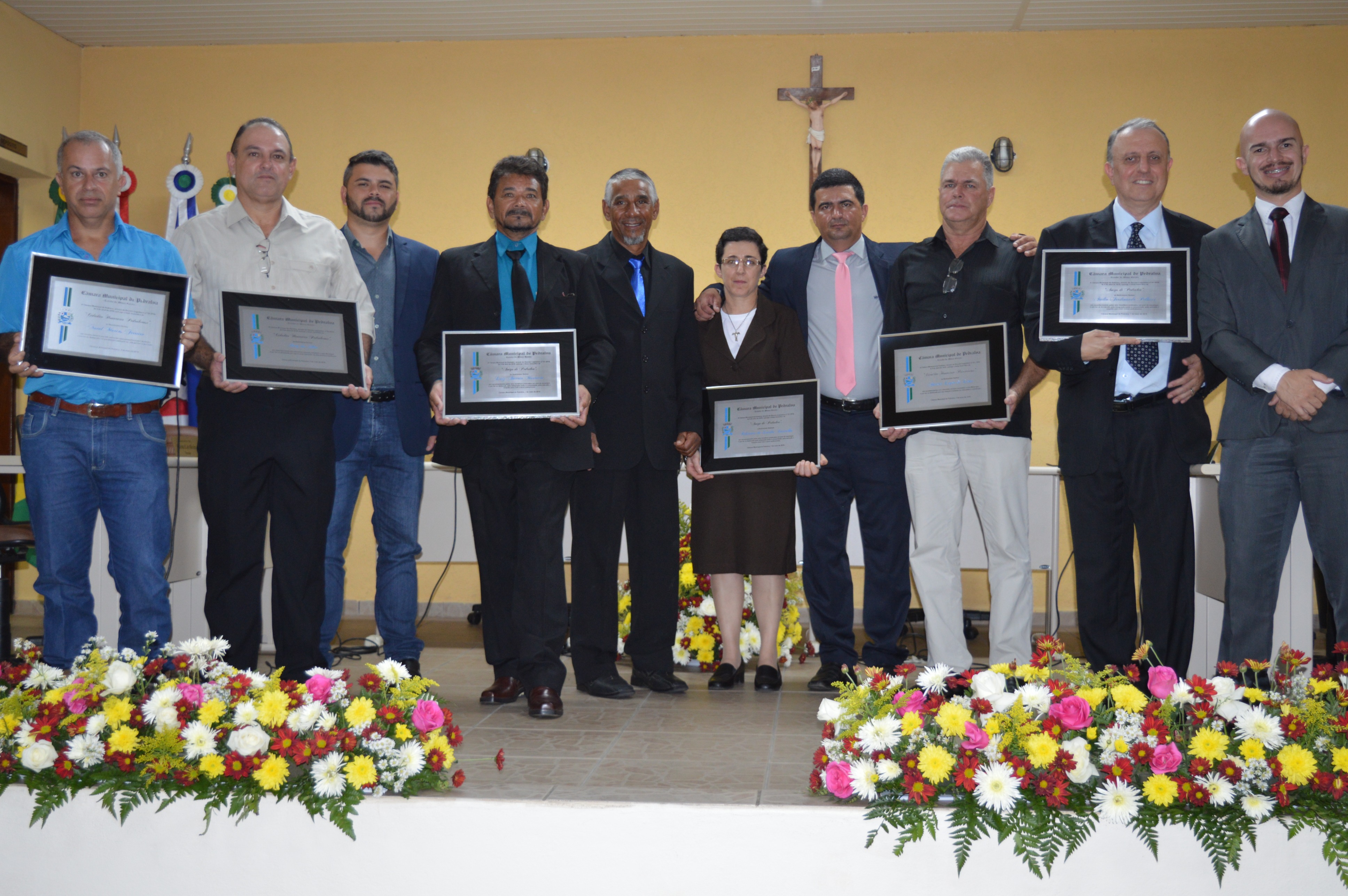 Entrega de títulos no aniversário da cidade em 2018