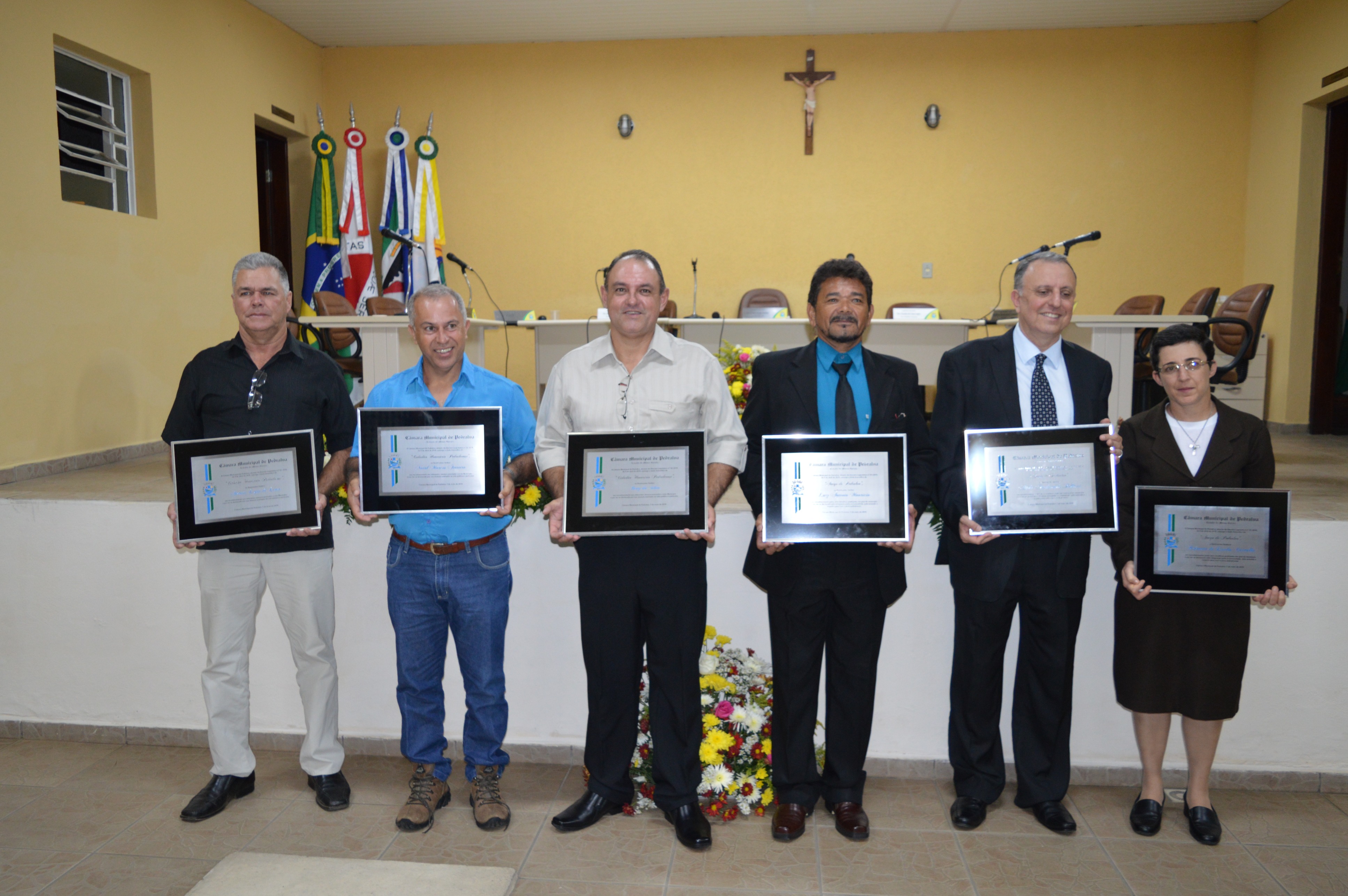 Entrega de títulos no aniversário da cidade em 2018