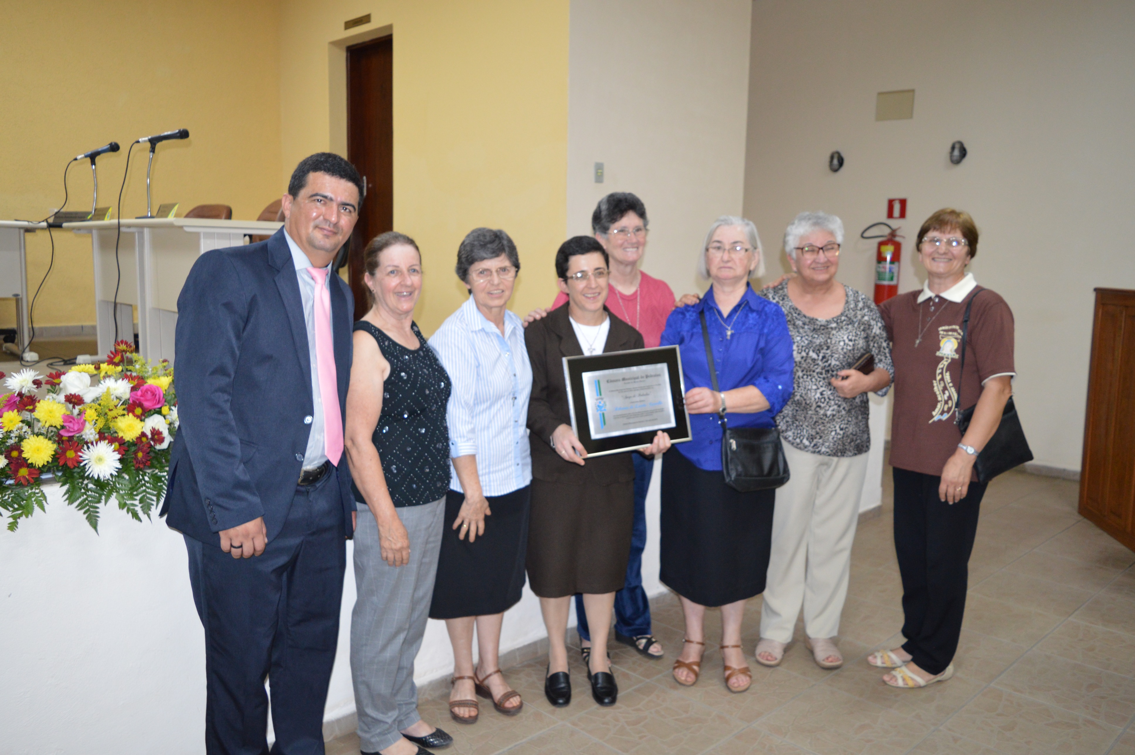 Entrega de títulos no aniversário da cidade em 2018