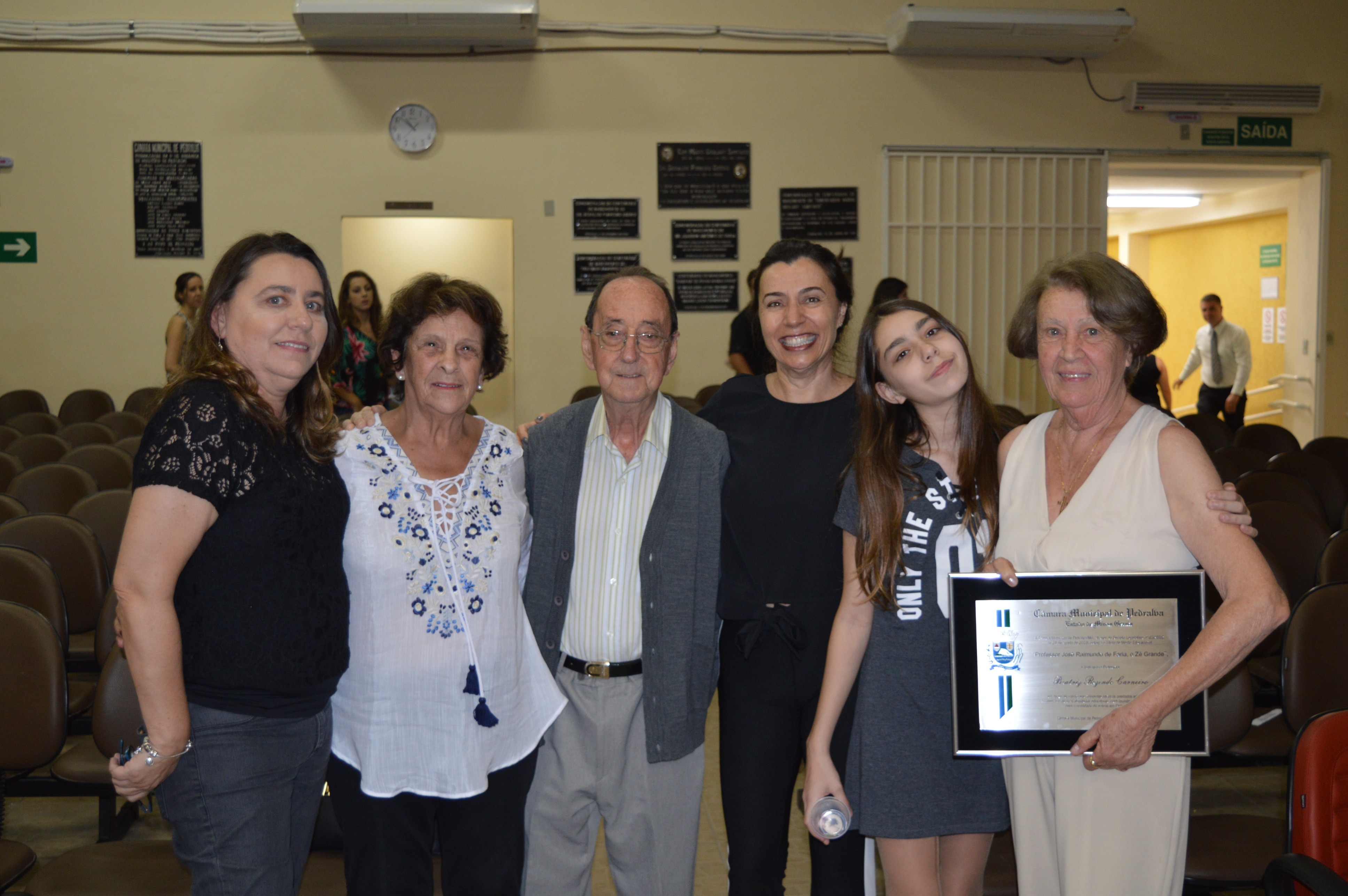 Entrega do título de Mérito Educacional em 2018