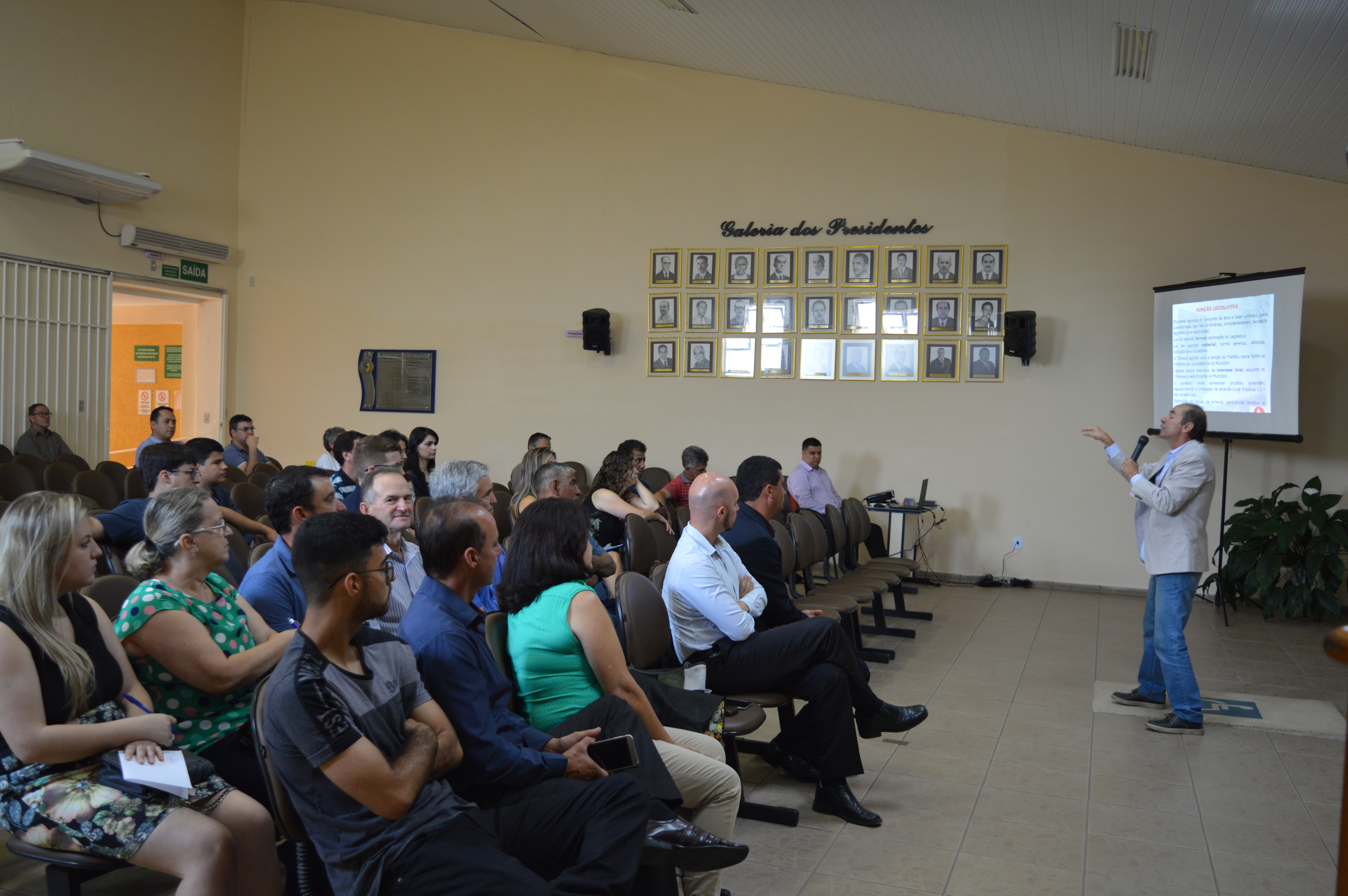 Evento "Encontros com a Política" foi realizado na Câmara Municipal de Pedralva